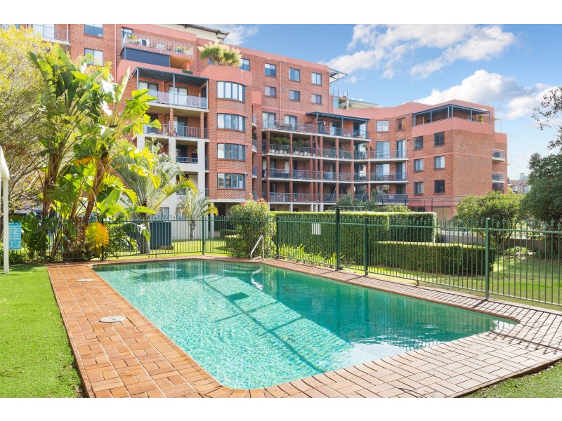 4/2-4 Central Road, Miranda NSW 2228