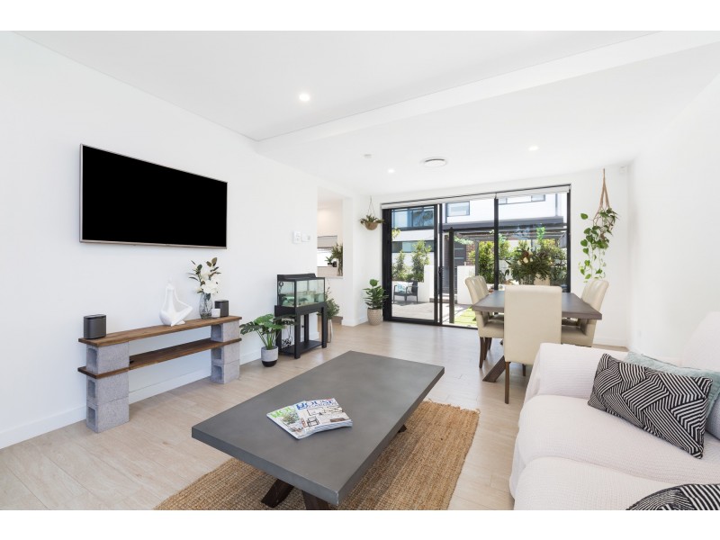 3/31-37 Durbar Avenue, Kirrawee NSW 2232