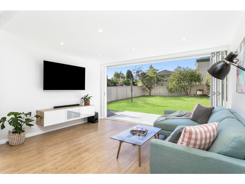 22 Nirimba Crescent, Heathcote NSW 2233