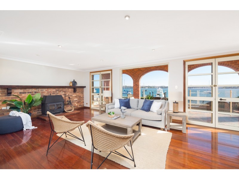 15 Holt Road, Taren Point NSW 2229