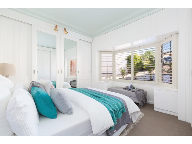 15 Holt Road, Taren Point NSW 2229