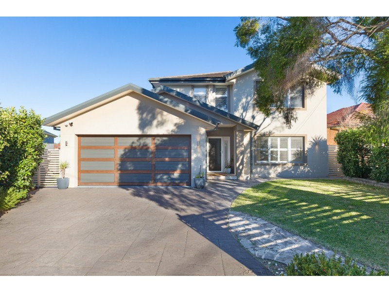 8 Seine Place, Miranda NSW 2228