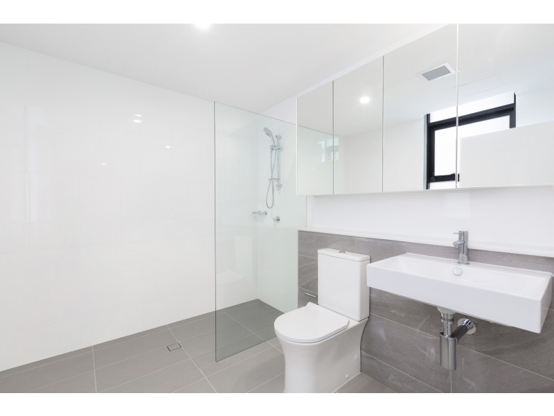 C202/40-44 Pinnacle Street, Miranda NSW 2228