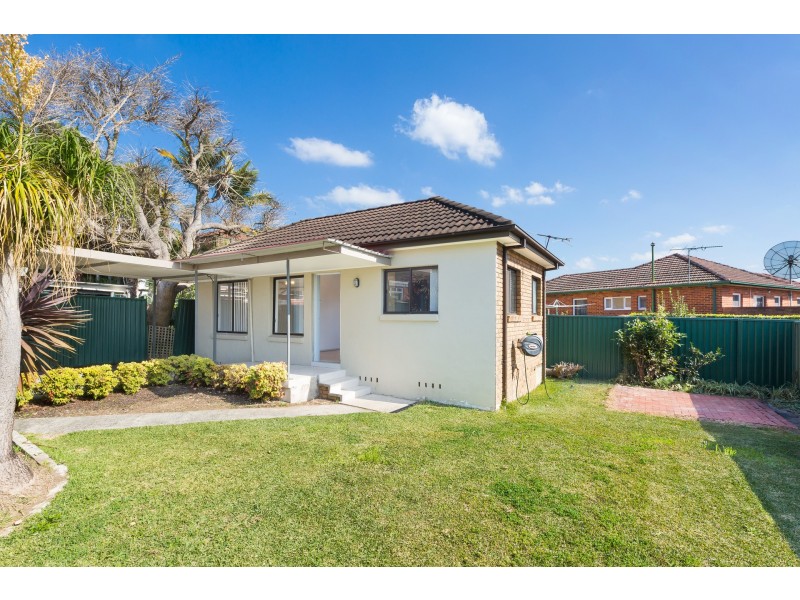 33a Kareena Road, Miranda NSW 2228