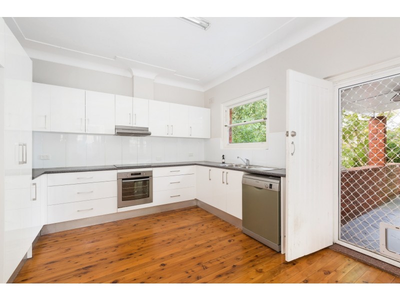 4 Taplan Street, Como NSW 2226