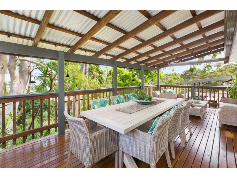 8 Waterview Avenue, Caringbah South NSW 2229