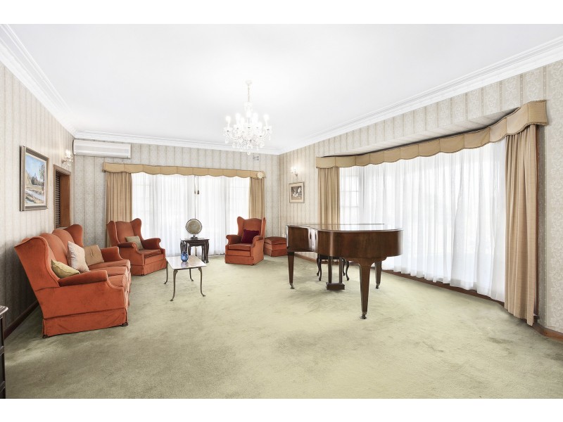 1 Kaloona Place, Kirrawee NSW 2232