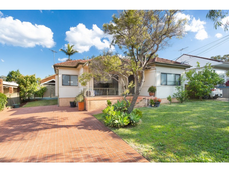398 President Avenue, Kirrawee NSW 2232