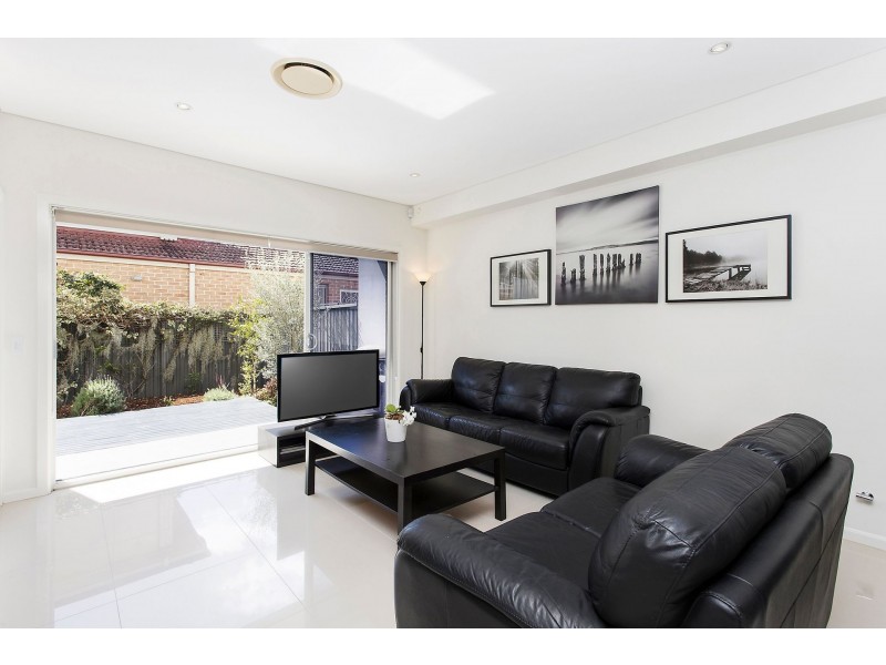 2/4-6 Paddison Avenue, Gymea NSW 2227