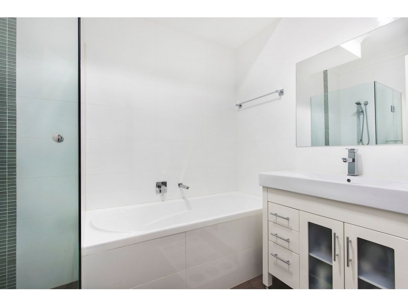 2/4-6 Paddison Avenue, Gymea NSW 2227