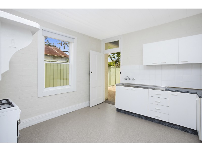 6 Grantham Street, Carlton NSW 2218