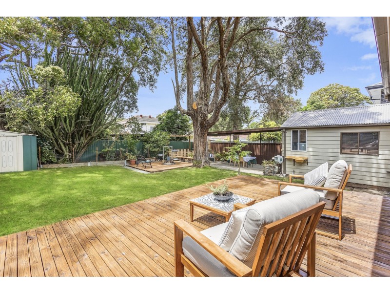 11 Best Crescent, Kirrawee NSW 2232