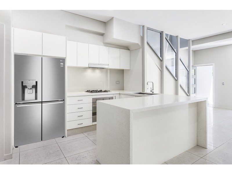 2/21-25 High Street, Caringbah NSW 2229