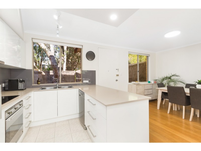 2/81 Bath Road, Kirrawee NSW 2232