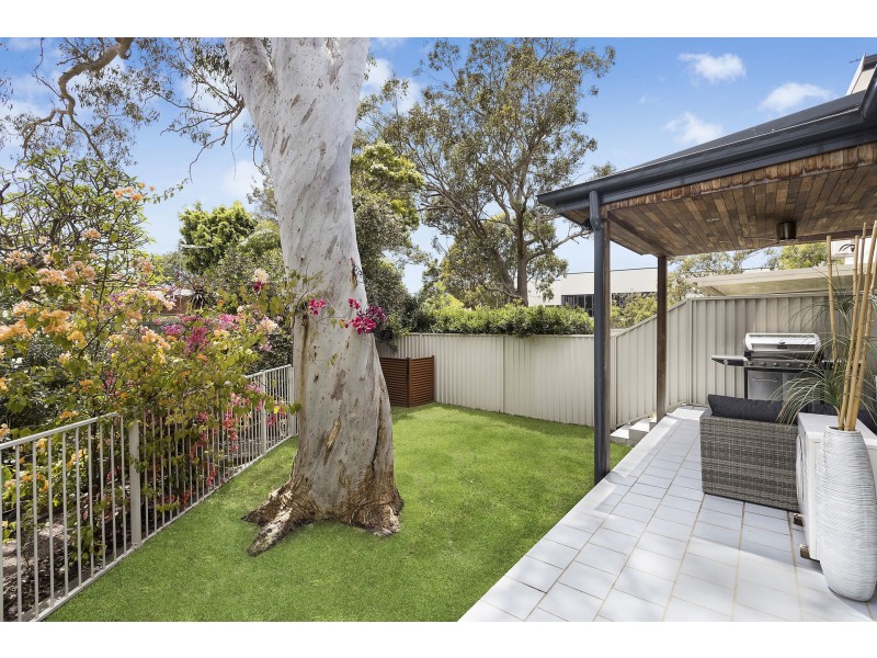 2/1 Bowral Avenue, Miranda NSW 2228