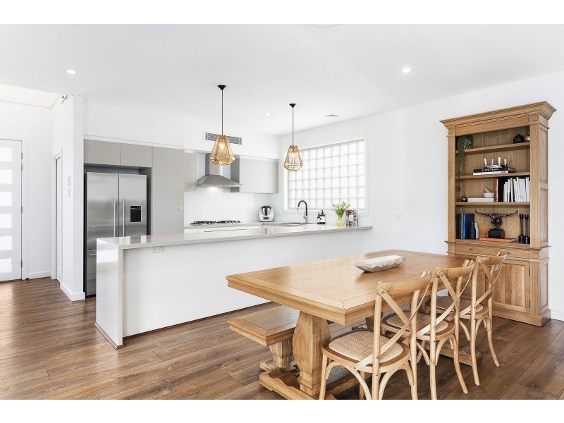 37 Cook Street, Caringbah South NSW 2229