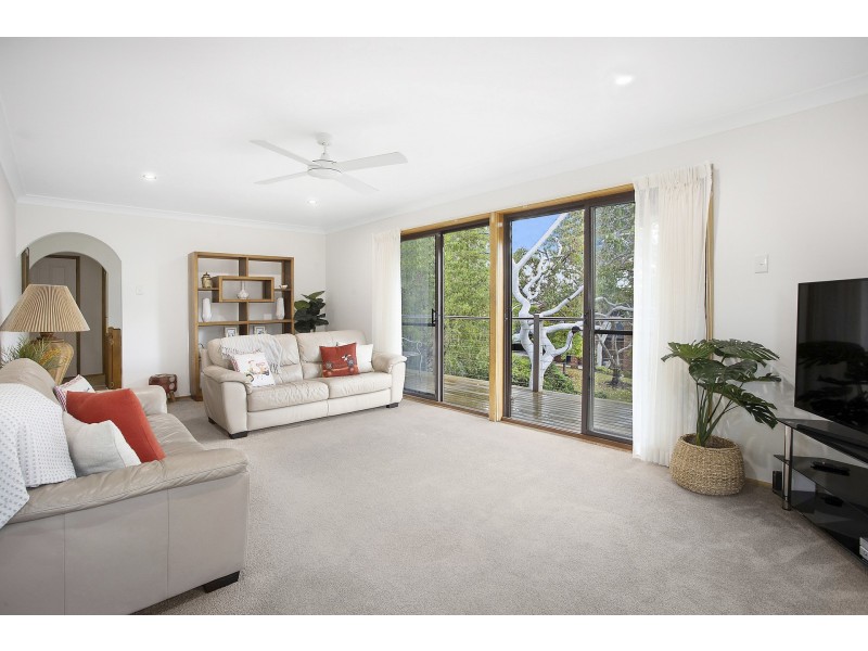 8 Glenora Road, Yarrawarrah NSW 2233