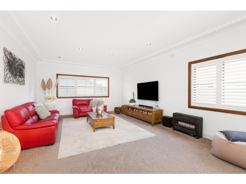 38 Saunders Bay Road, Caringbah South NSW 2229