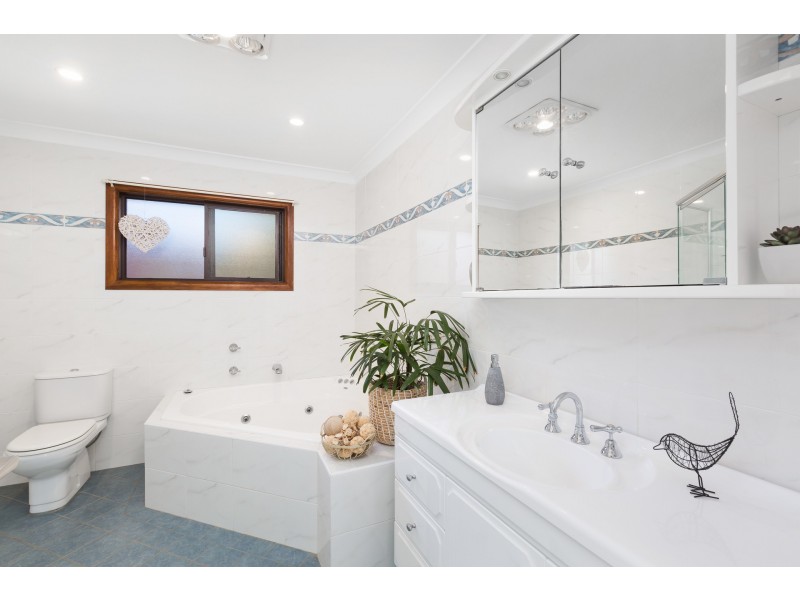 38 Saunders Bay Road, Caringbah South NSW 2229