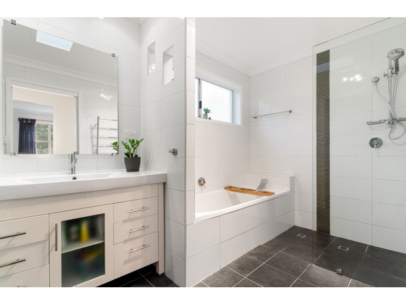 27 Green Point Road, Oyster Bay NSW 2225