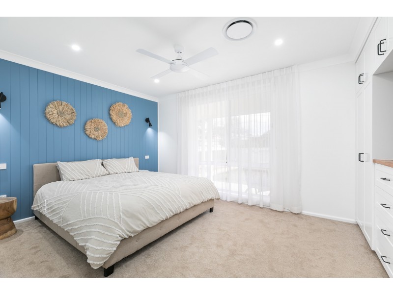 6 Deakin Place, Kirrawee NSW 2232