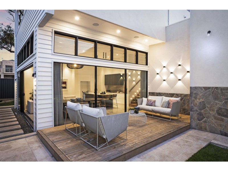 24 Terrace Avenue, Sylvania NSW 2224