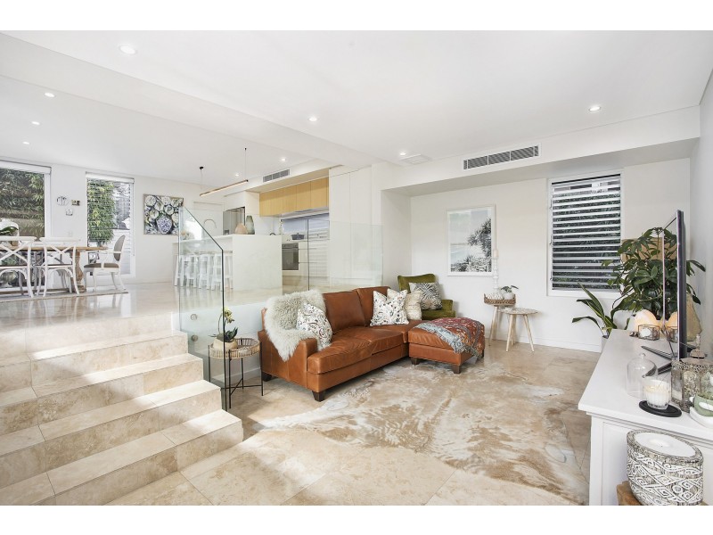 8A Crescent Road, Caringbah South NSW 2229