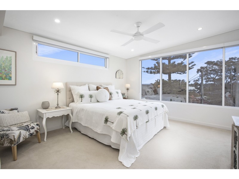 8A Crescent Road, Caringbah South NSW 2229