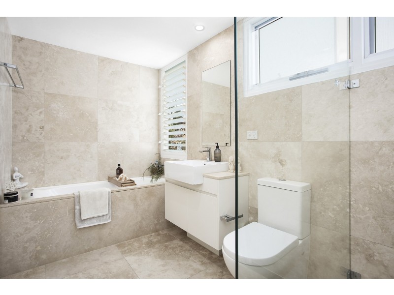 8A Crescent Road, Caringbah South NSW 2229