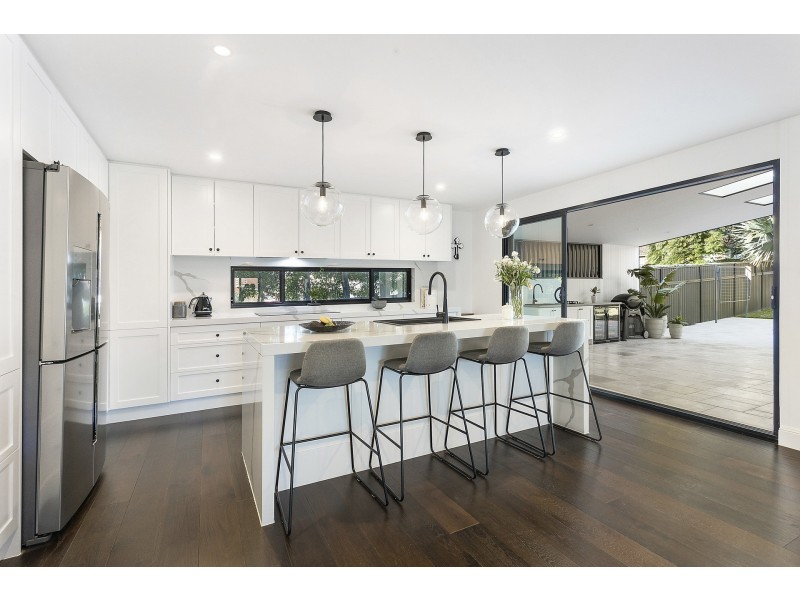 2 Frances Place, Miranda NSW 2228