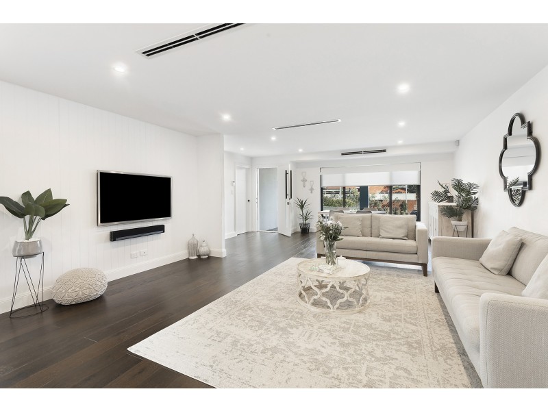2 Frances Place, Miranda NSW 2228