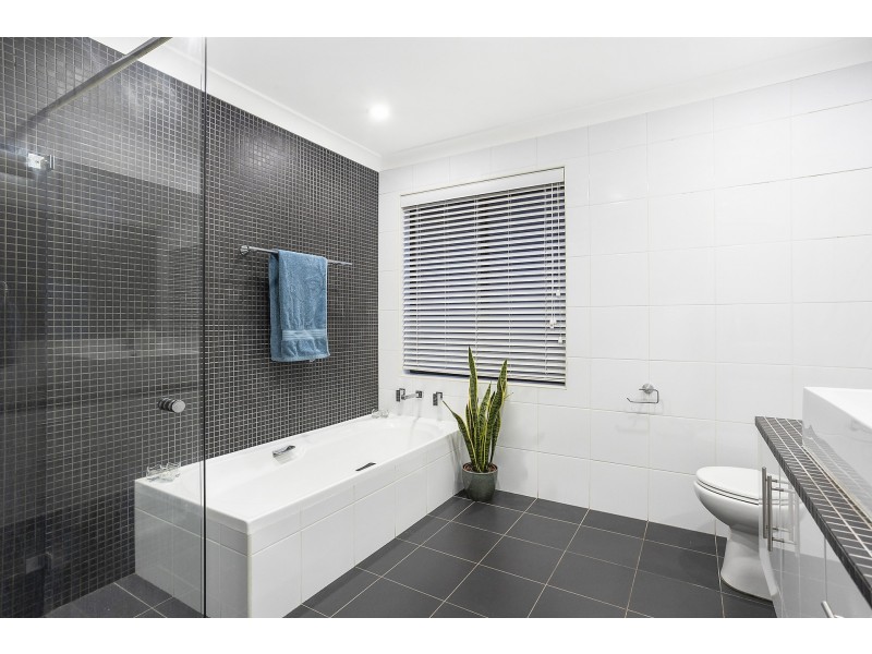 13 Glenhaven Place, Oyster Bay NSW 2225