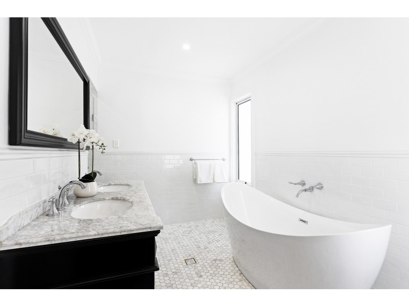 27 Casuarina Road, Gymea Bay NSW 2227