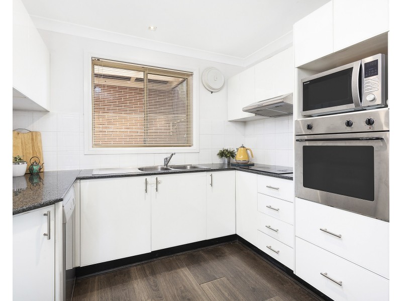 2/141-143 Kareena Road, Miranda NSW 2228