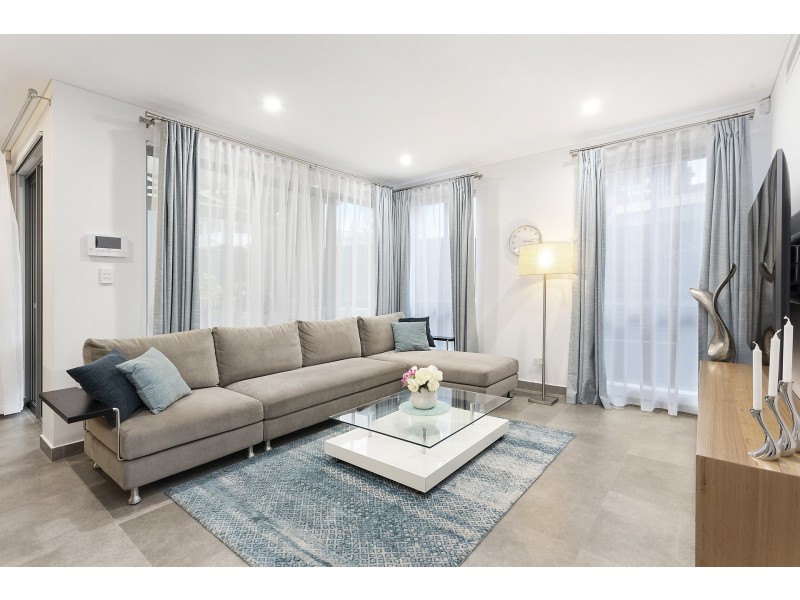 3/23 Gannons Road, Caringbah NSW 2229