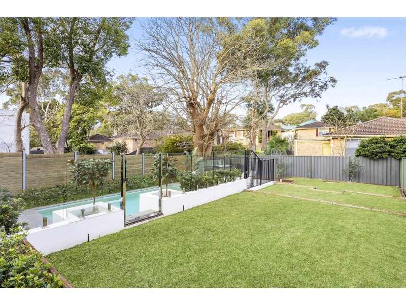 42 Glencoe Street, Sutherland NSW 2232