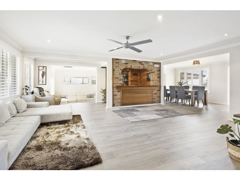 4 Scott Place, Kirrawee NSW 2232
