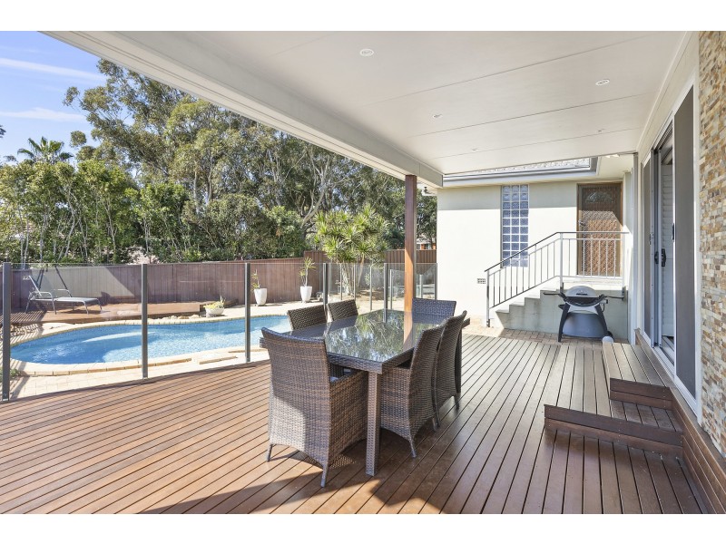 4 Scott Place, Kirrawee NSW 2232