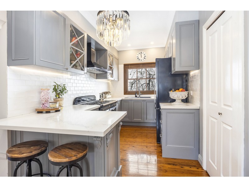 2 Weemala Avenue, Kirrawee NSW 2232