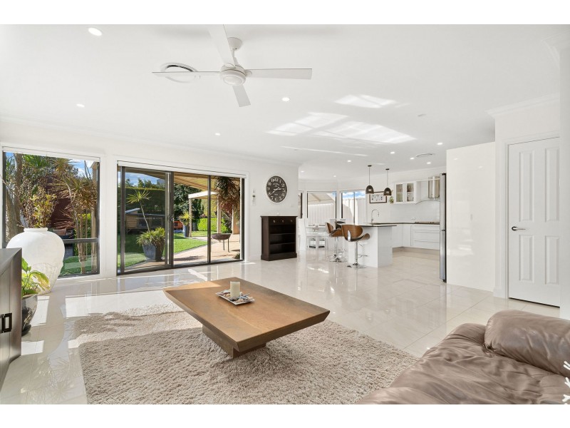 27 Castelnau Street, Caringbah South NSW 2229