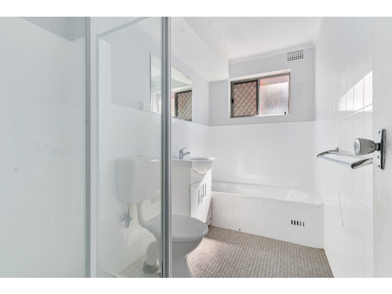 2/27 Argyle Street, Penshurst NSW 2222