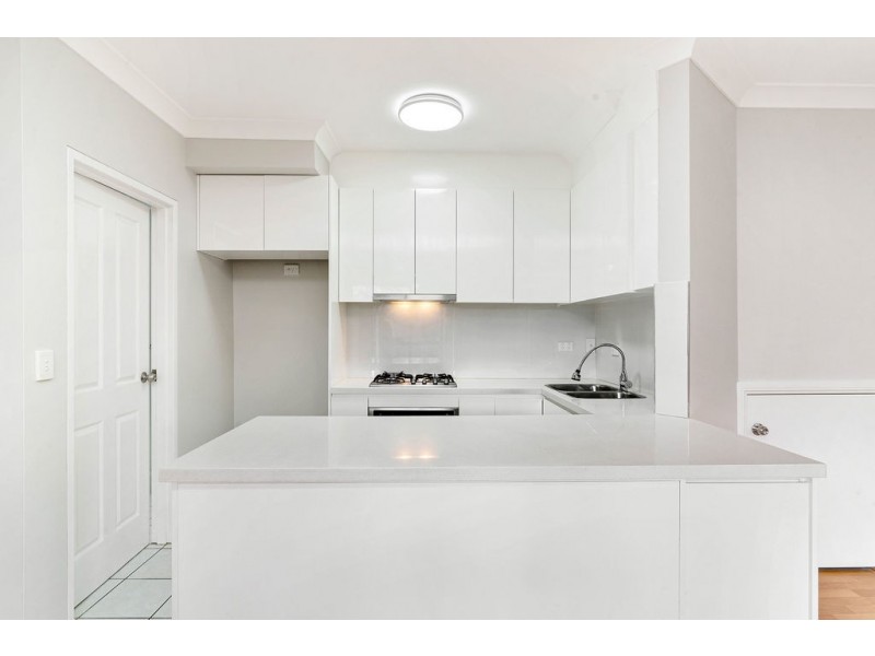 4/8 Warumbui Avenue, Miranda NSW 2228