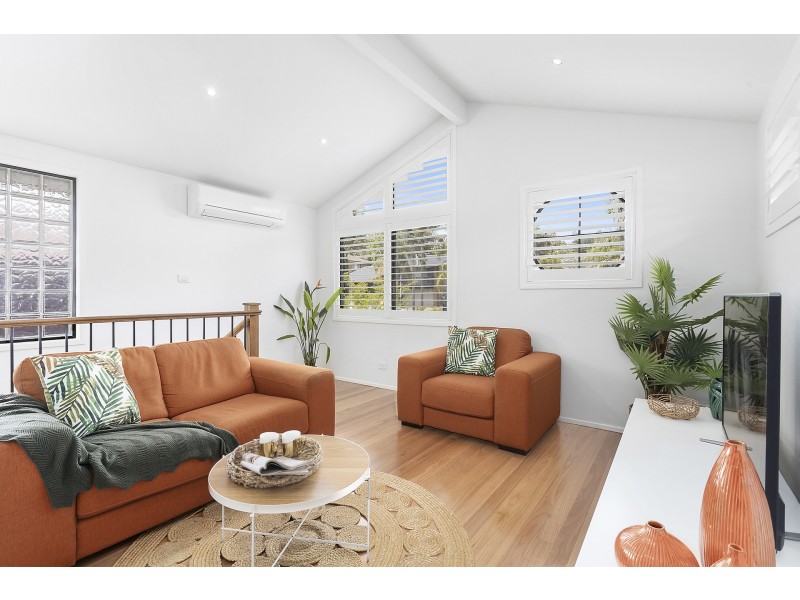 15 Ferguson Close, Menai NSW 2234