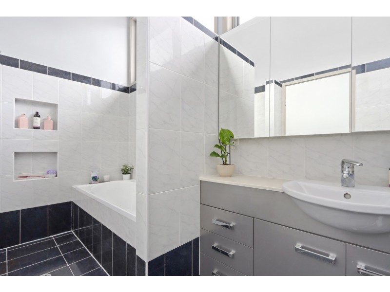 24b The Crescent, Woronora NSW 2232