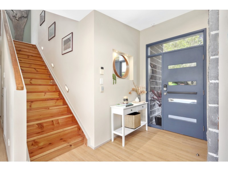 24b The Crescent, Woronora NSW 2232