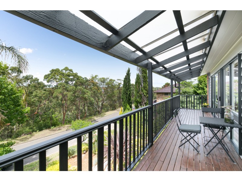 11 Bampton Avenue, Illawong NSW 2234