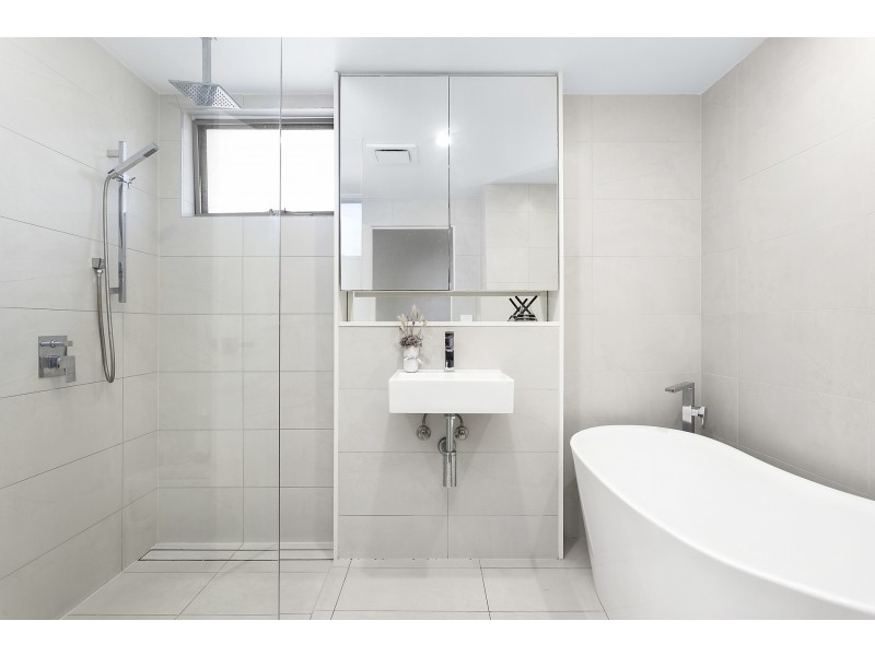 14b Carramar Crescent, Miranda NSW 2228