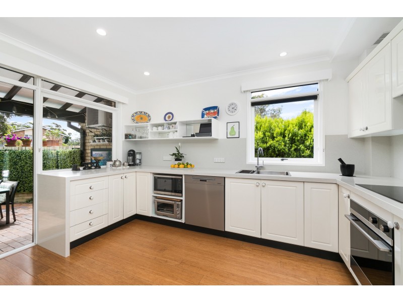 2/82 Yathong Road, Caringbah NSW 2229