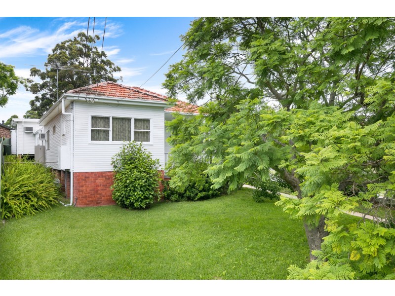 42 Woronora Crescent, Como NSW 2226