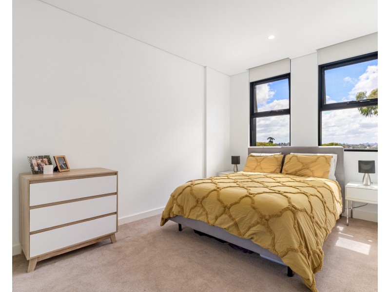 B402/16 Pinnacle Street, Miranda NSW 2228